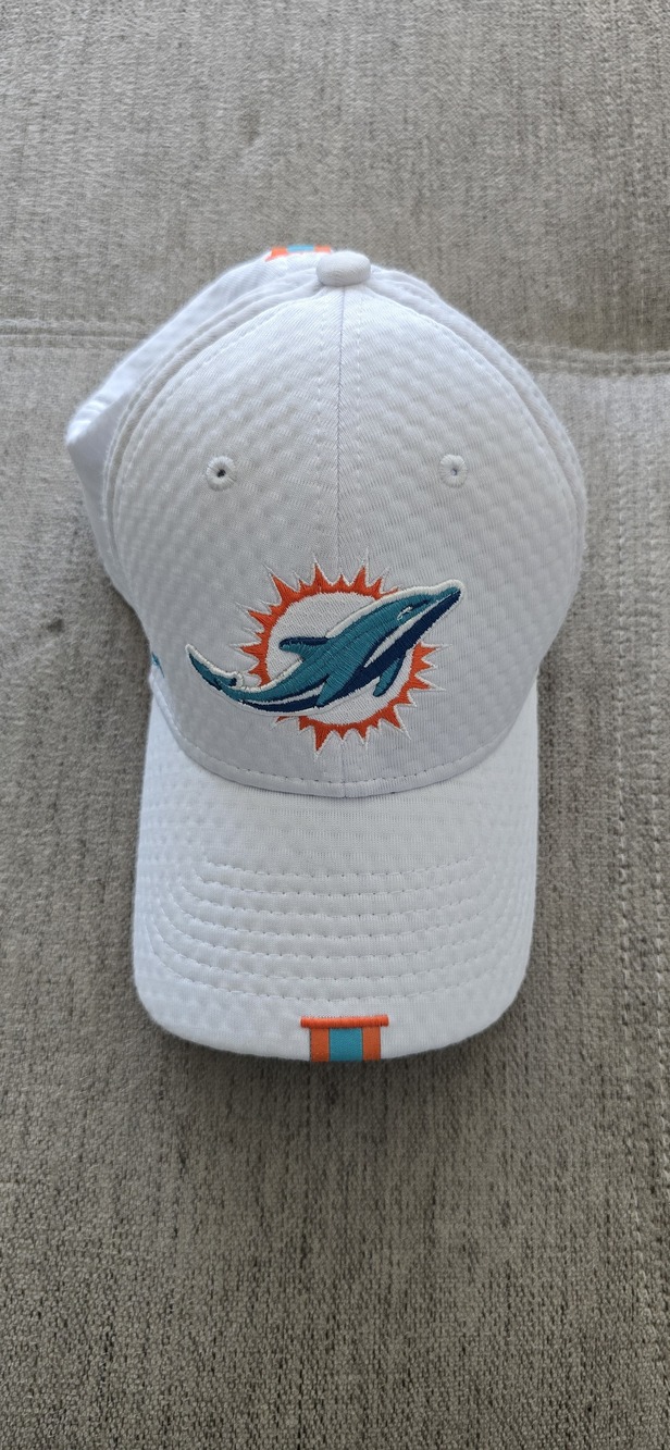 New Era 39THIRTY Miami Dolphins Training Camp Cap White NFL100 XS/S Fitted